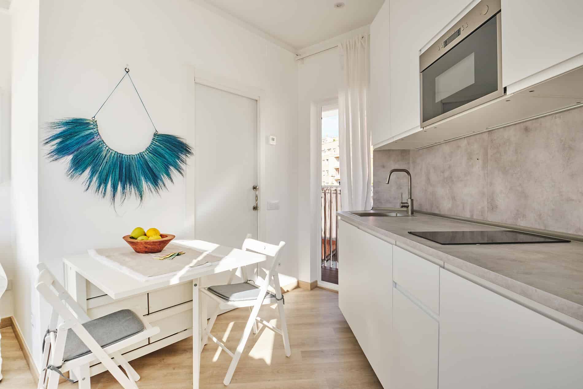 Barcelona roof studio - second floor studio, kitchen and dining area, designed by Beatrice Leupold Barcelona roof studio - second floor studio, kitchen and dining area, designed by Beatrice Leupold