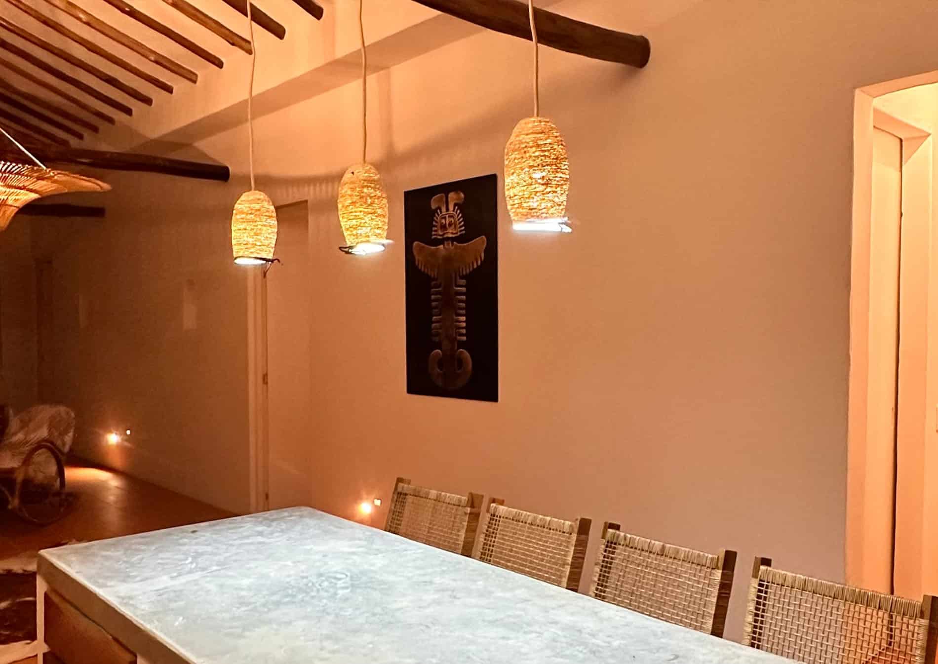 123456 Eco-Retreat Colombia - picture of the metal rods being raised