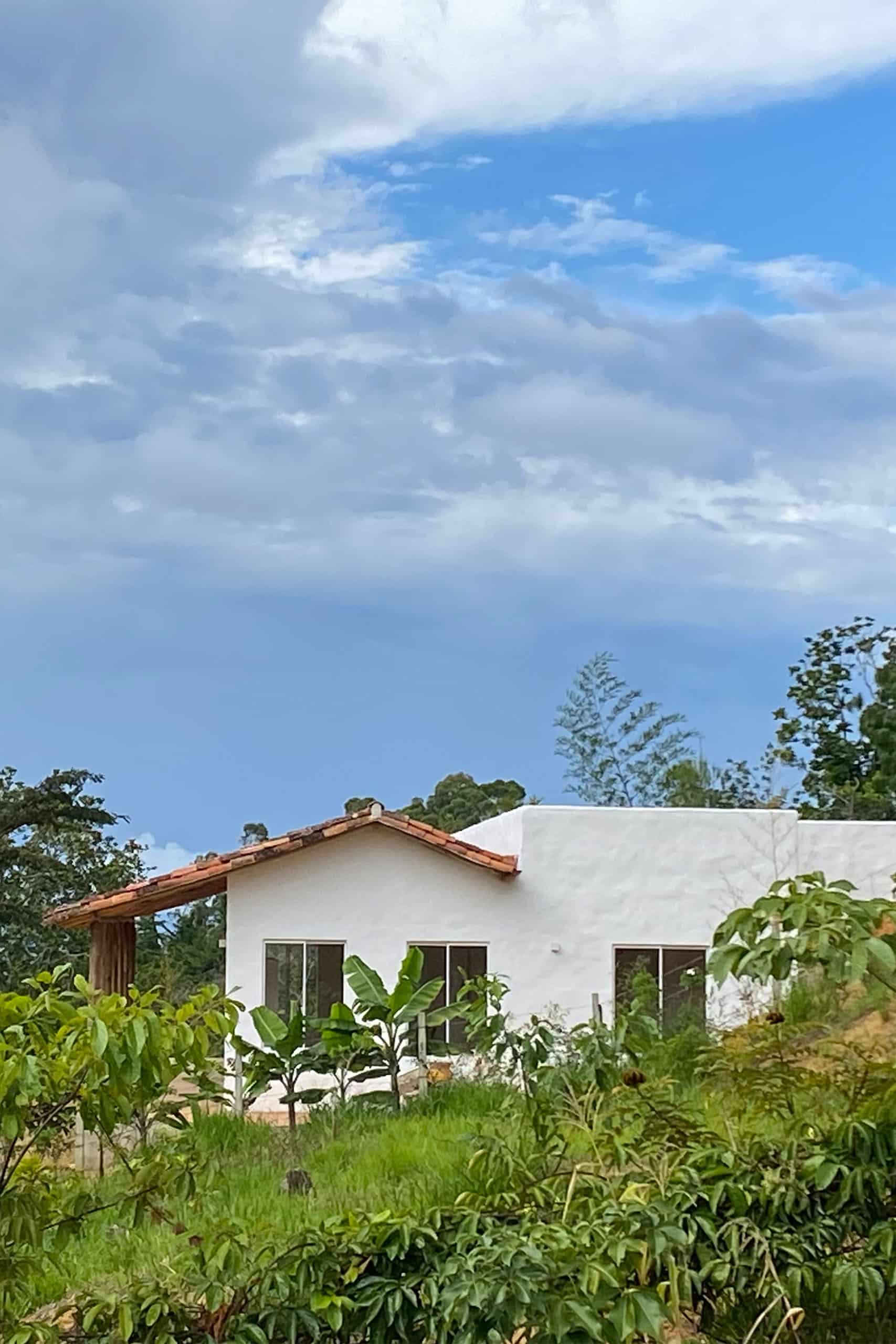 1_0000_IMG_8929 Eco-Retreat Colombia - picture of the metal rods being raised