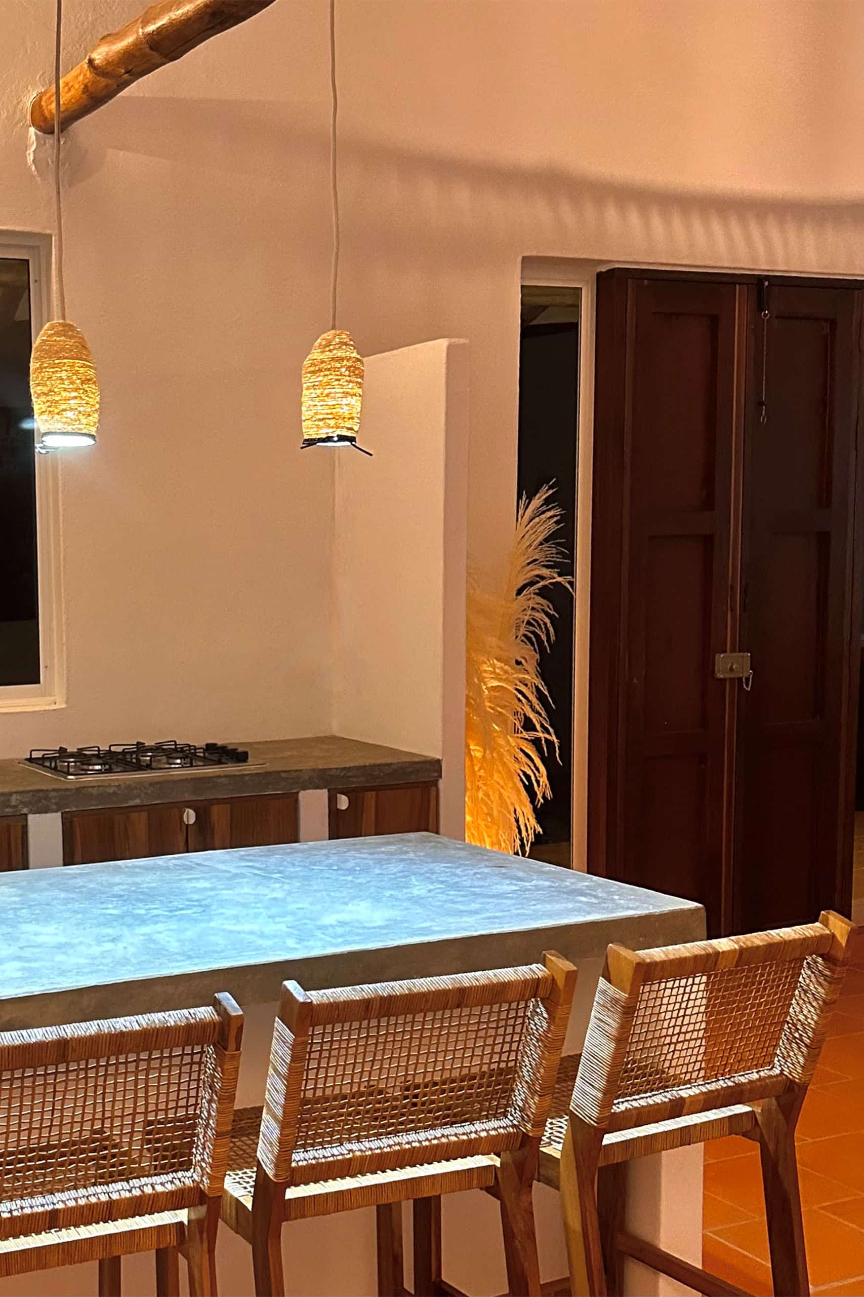 1_0006_IMG_6124 Eco-Retreat Colombia - picture of the metal rods being raised